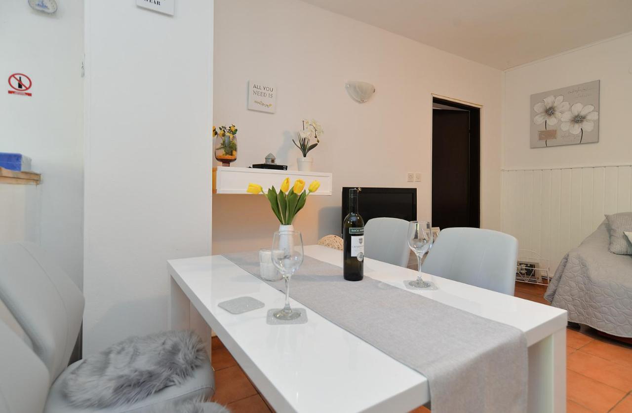 Apartment Dulijana 2042 Pola Esterno foto